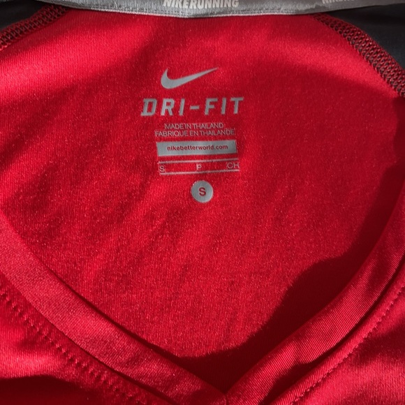 Red and Navy (dark grey) Nike running v-neck - Picture 3 of 4